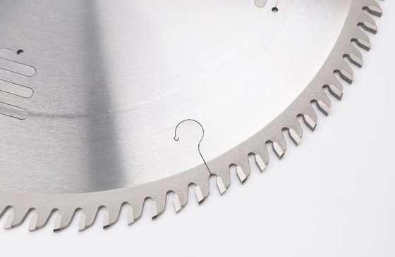 다중목적 TCT 원형은 톱날 폭 3.2mm 탄화물 물자를